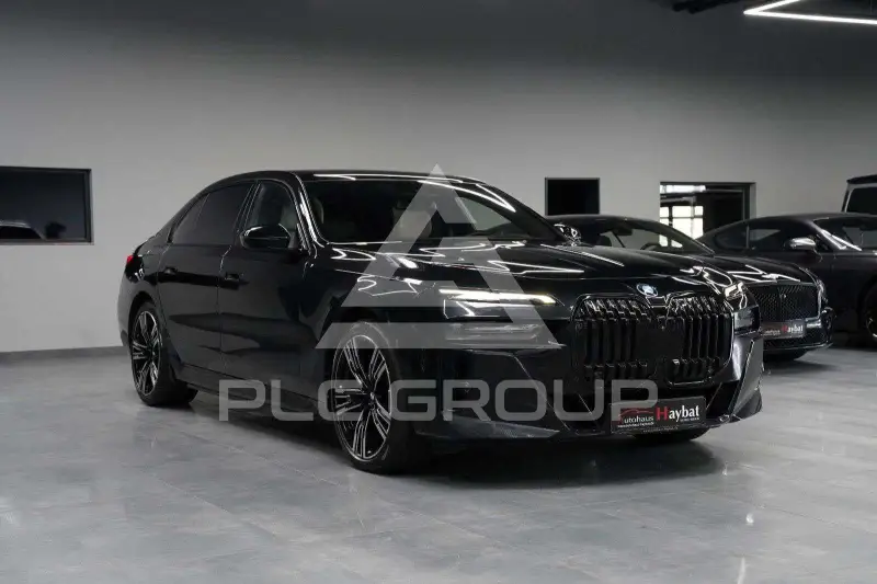 2023 BMW 750
