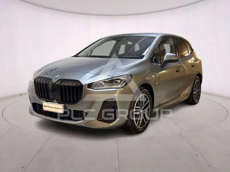 2023 BMW 230