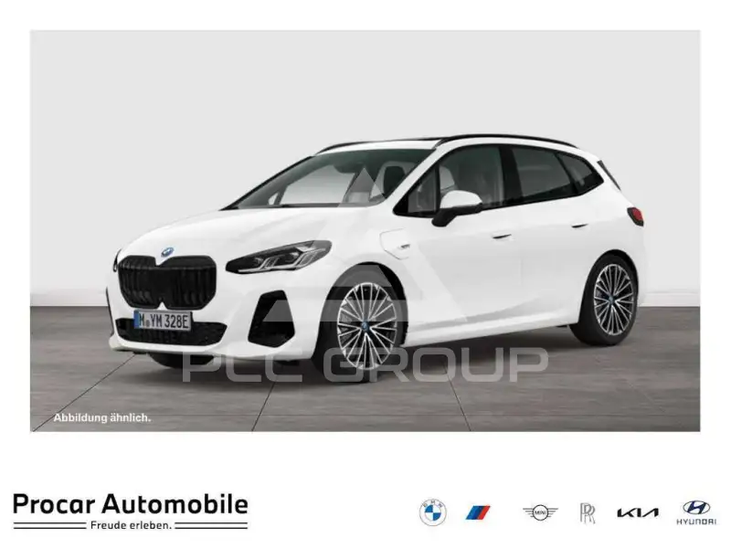2023 BMW 230