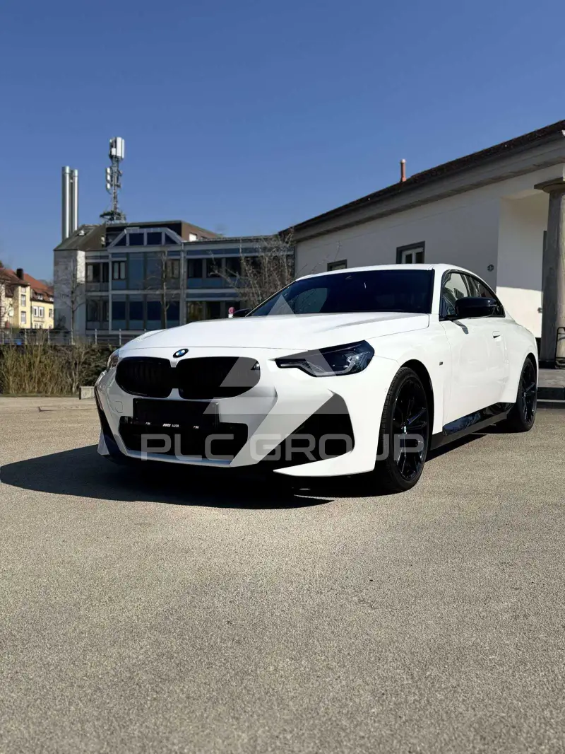 2023 BMW 230