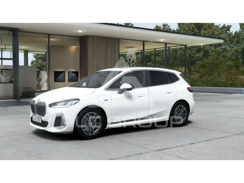 2023 BMW 230