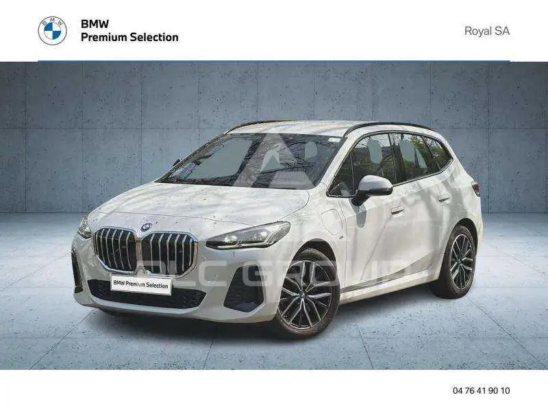 2023 BMW 230