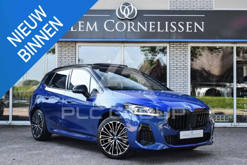 2023 BMW 230
