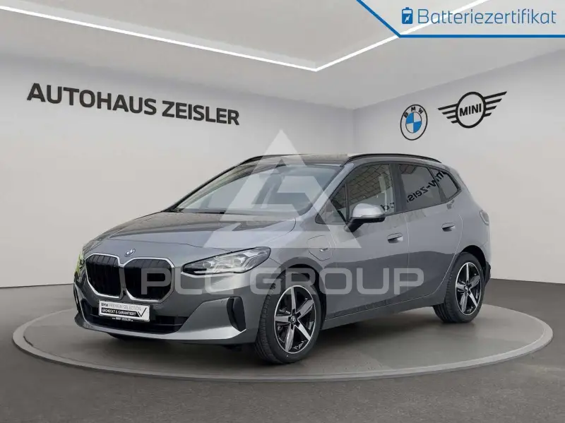 2023 BMW 230
