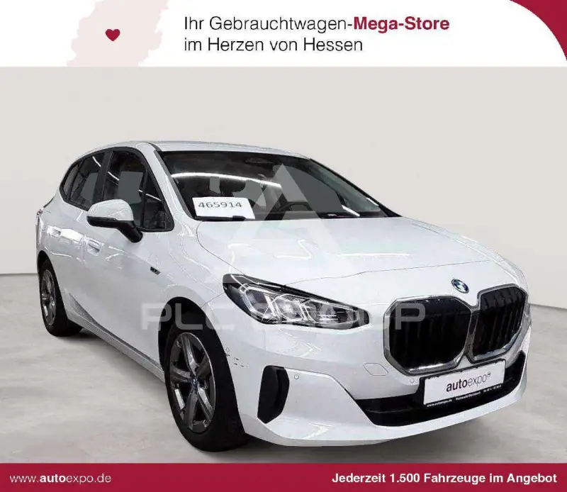 2023 BMW 230