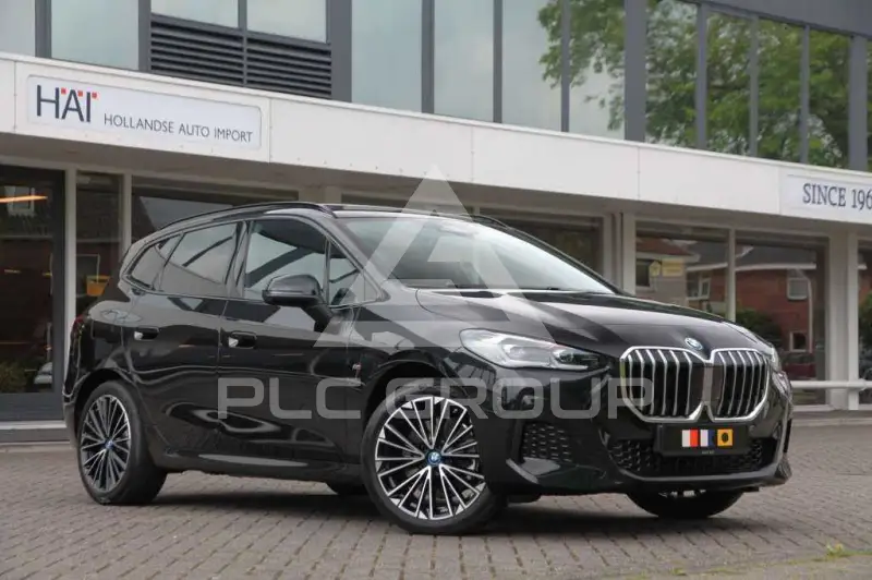 2023 BMW 230