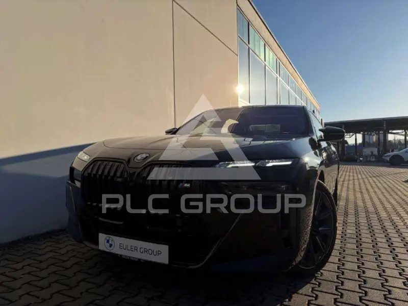 2023 BMW 760