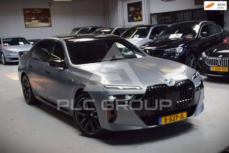 2023 BMW 760