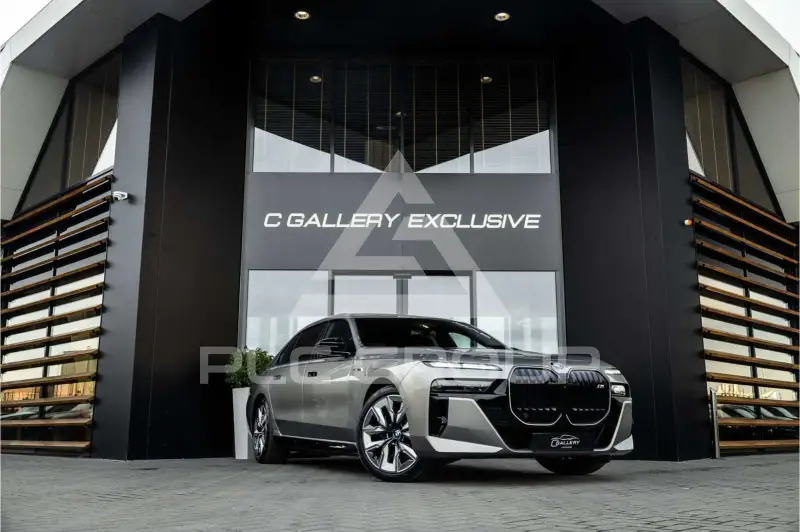 2023 BMW 760