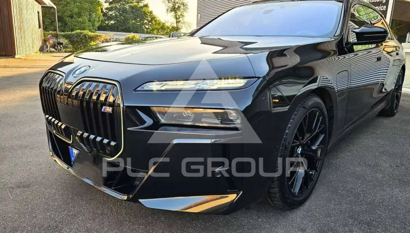 2023 BMW 760