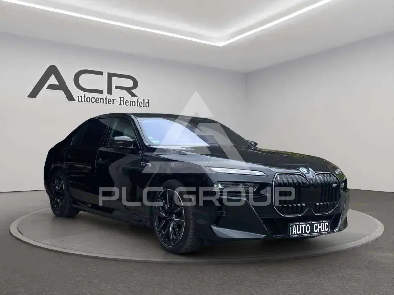 2023 BMW 760
