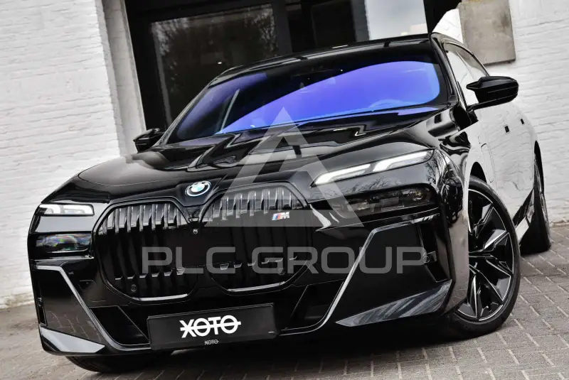 2023 BMW 760