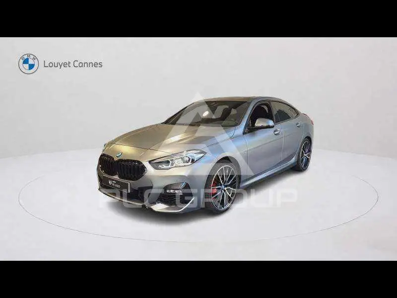 2023 BMW 220