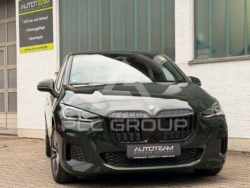 2023 BMW 220