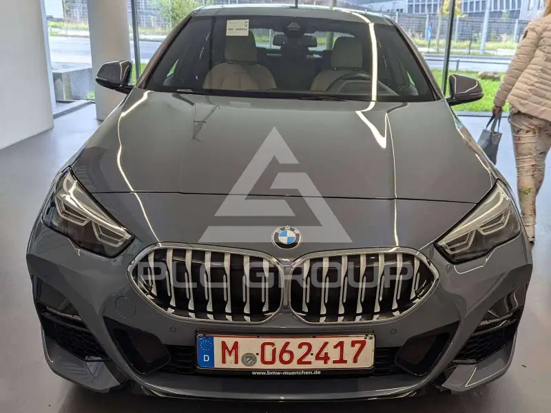 2023 BMW 220