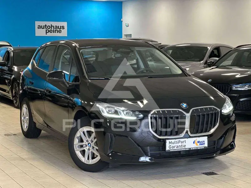 2023 BMW 220