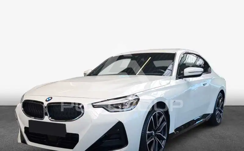2023 BMW 220