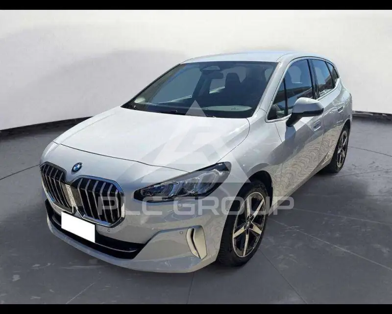 2023 BMW 220