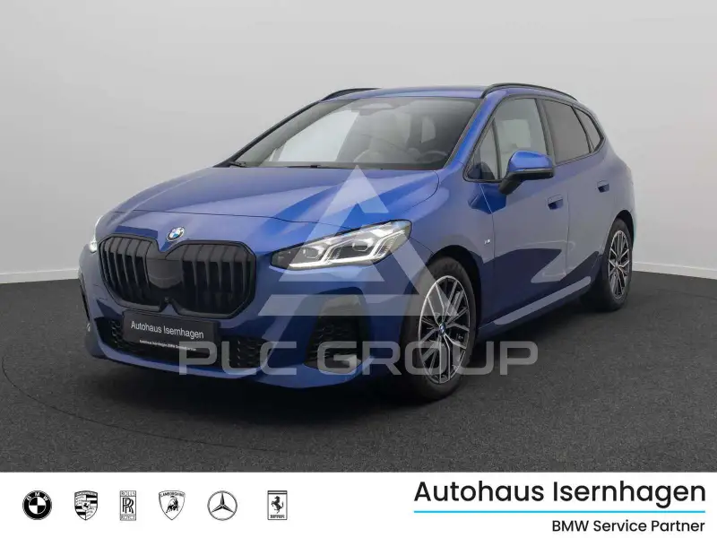 2023 BMW 220