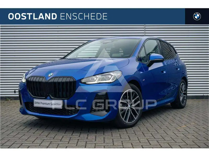 2023 BMW 220