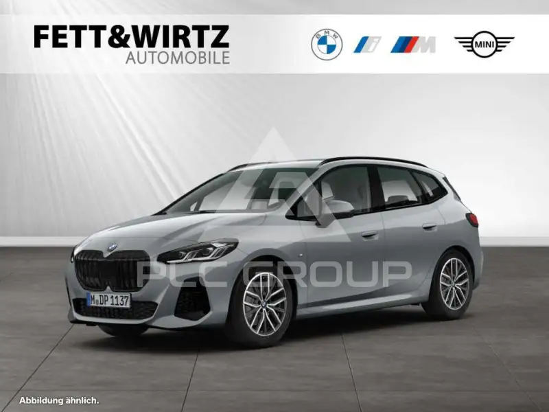2023 BMW 220