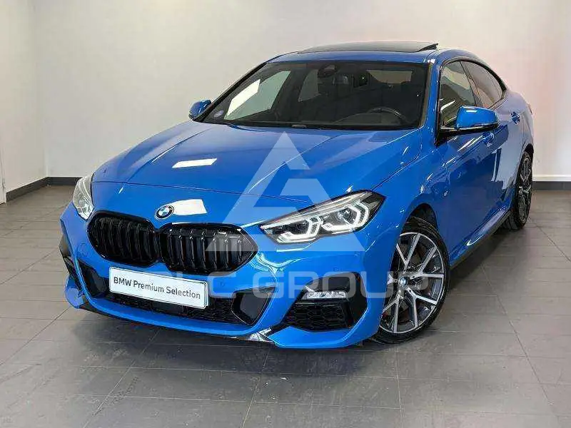 2023 BMW 220
