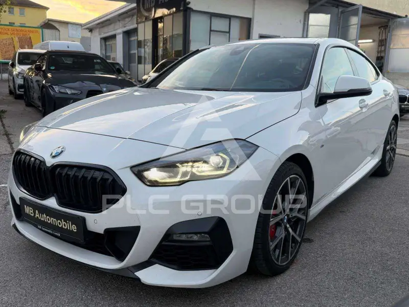 2023 BMW 220