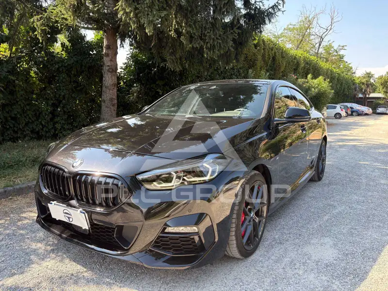 2023 BMW 220