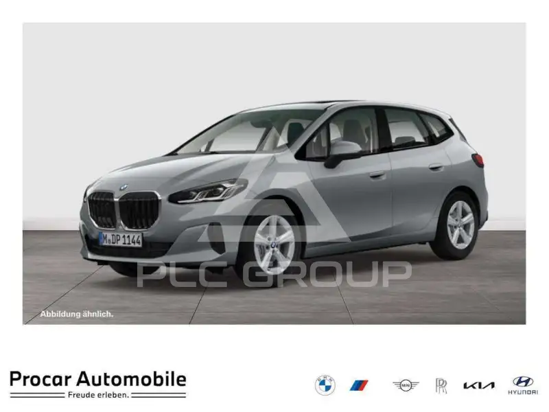 2023 BMW 220