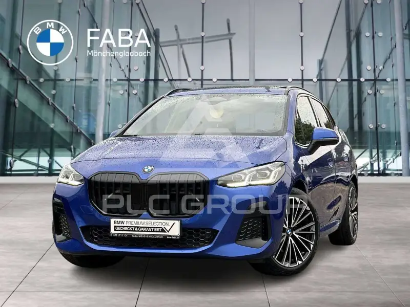 2023 BMW 220