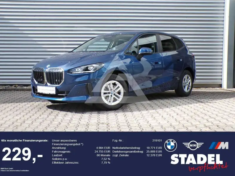 2023 BMW 220