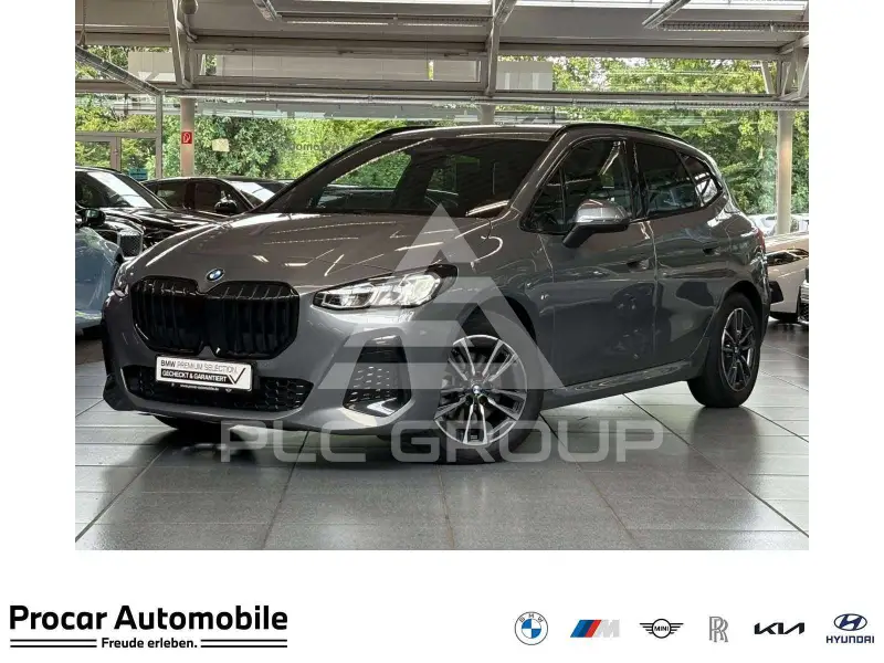2023 BMW 220