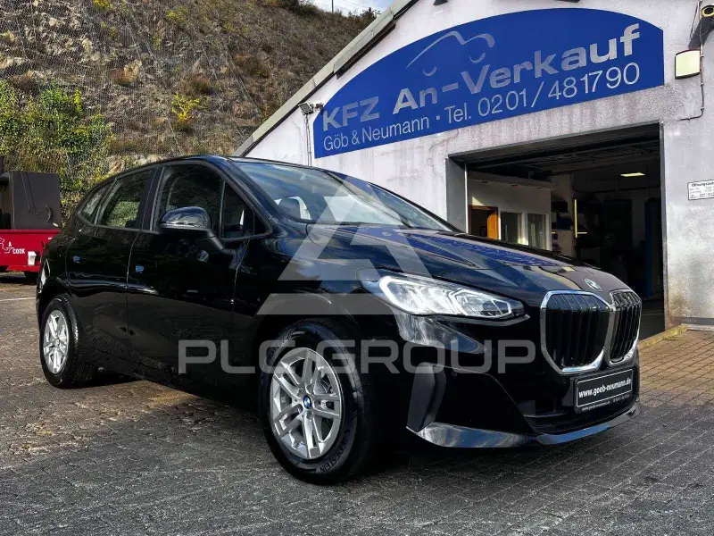 2023 BMW 216
