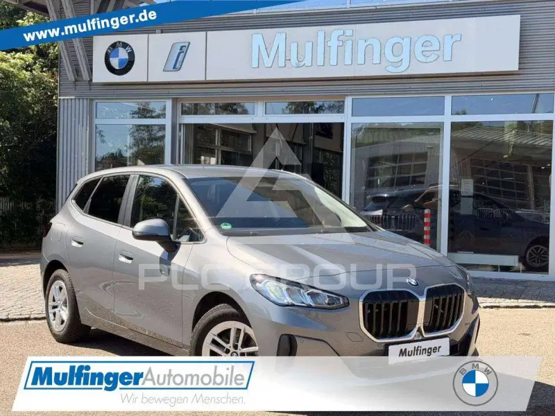 2023 BMW 216