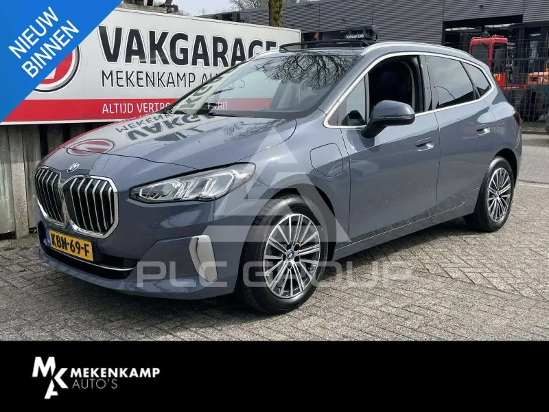 2023 BMW 225