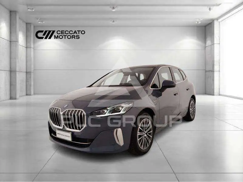 2023 BMW 225