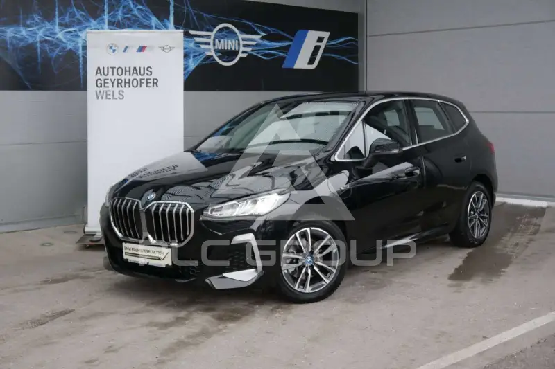 2023 BMW 225