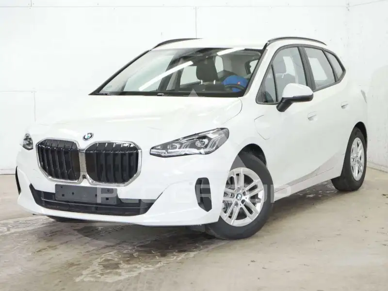 2023 BMW 225