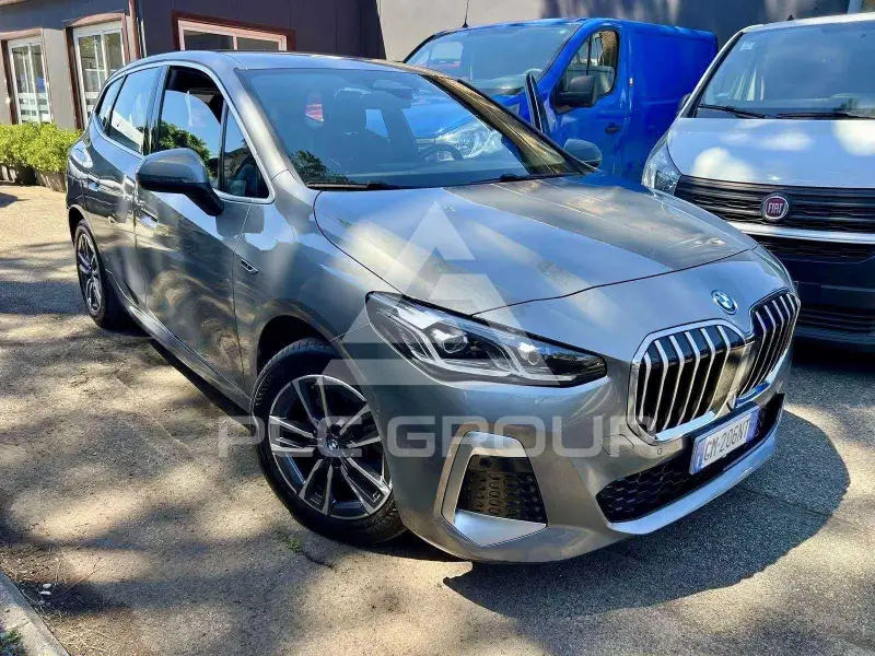2023 BMW 225