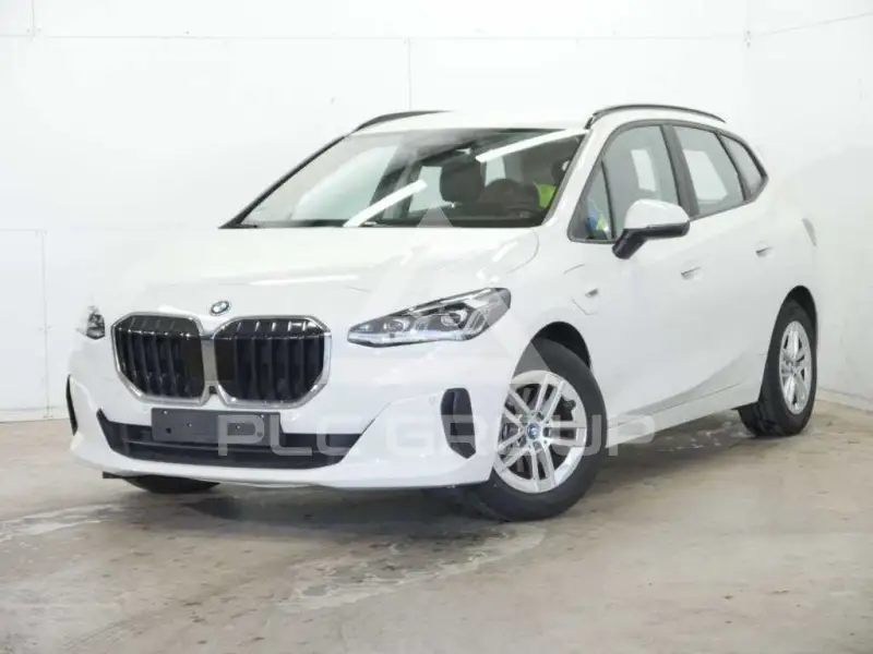 2023 BMW 225