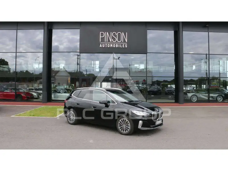 2023 BMW 225