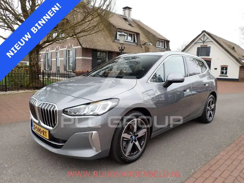 2023 BMW 225