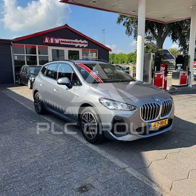 2023 BMW 225