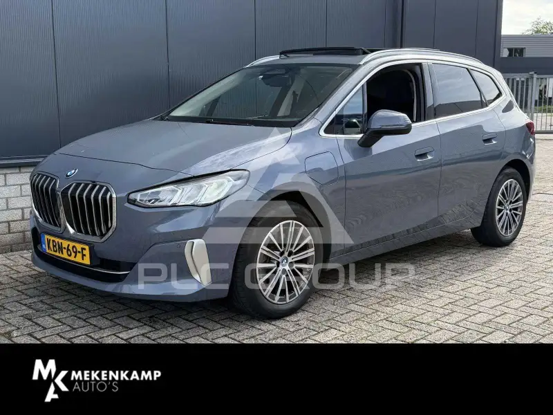 2023 BMW 225