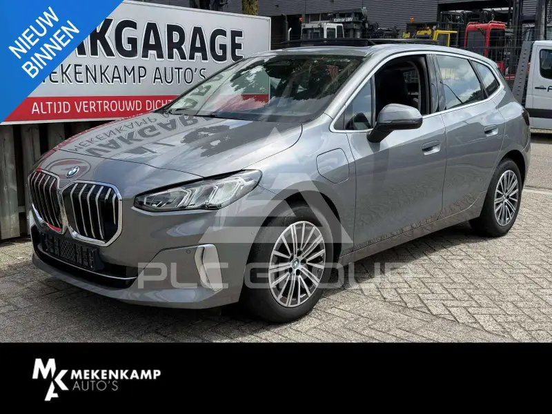 2023 BMW 225