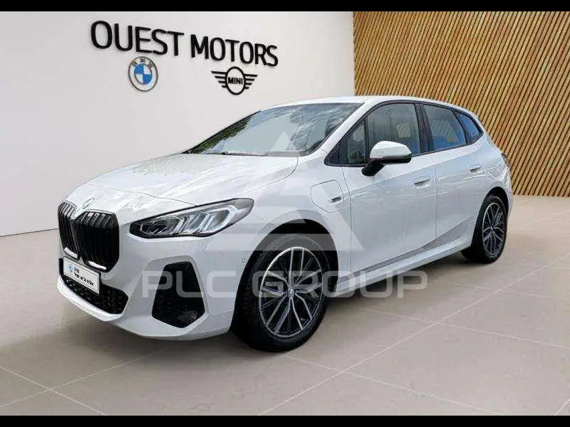 2023 BMW 225