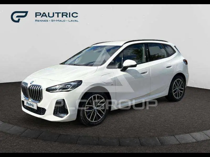 2023 BMW 225