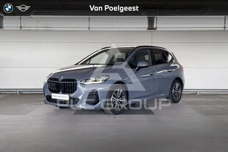2023 BMW 225