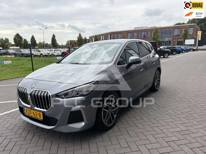 2023 BMW 225