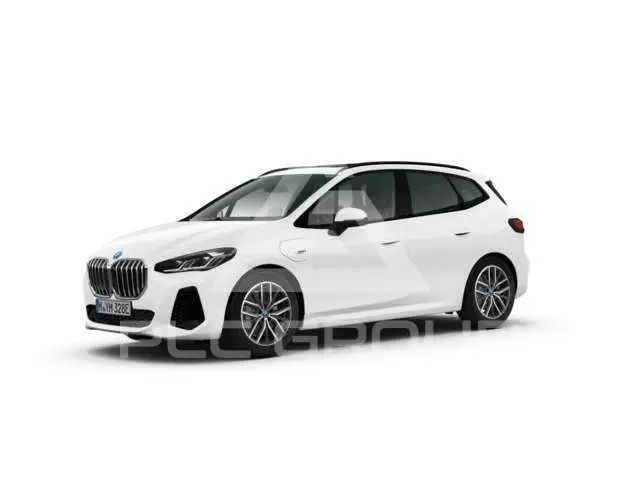 2023 BMW 225